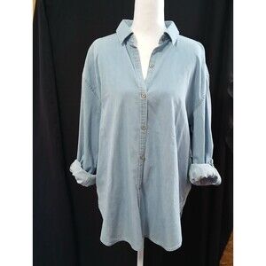 Gloria Vanderbilt Women  Light Wash Oversized Long Sleeve Jean Shirt M  NWT